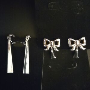 2 Pair Clip-on Earrings